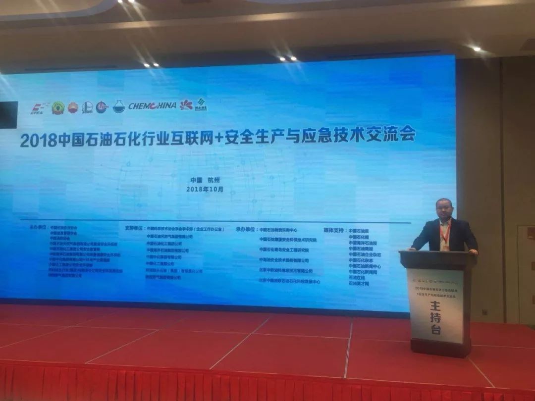 手袋厂的繁荣与发展，传统工艺的现代化转型