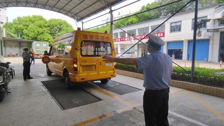 雨刮连接杆，深入了解汽车雨刮系统的关键部件