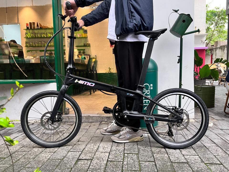 闪电碳纤维公路车等级，探索高性能骑行之旅