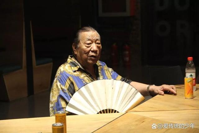 黄金梦与评书的交织，传统艺术的现代演绎