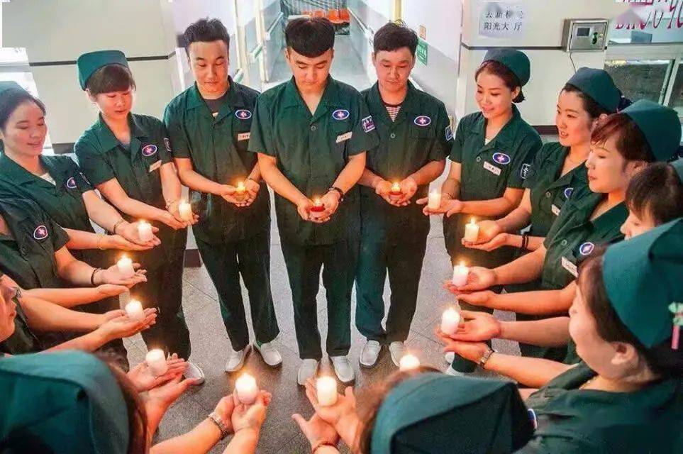 跟剧组的护士，守护剧组健康的守护者