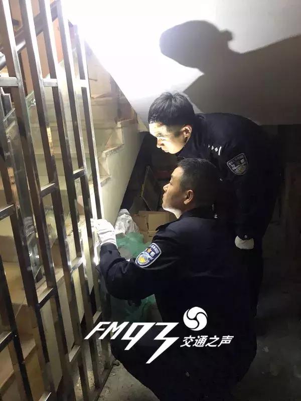 永康市玻璃门维修，专业、高效、信誉至上