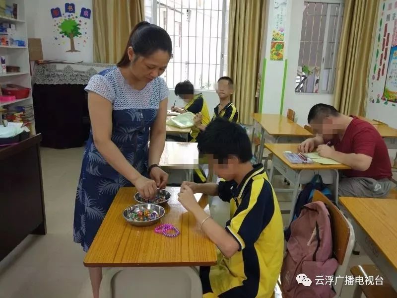 儿童弱智专家，深度理解与关爱弱势群体