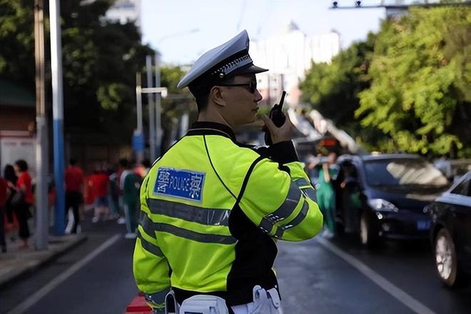 上海交警工资待遇解析