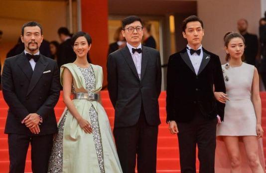 剧组生活的真实经历，探索、挑战与成长