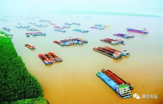 内陆长江船运船名——探寻长江黄金水道上的流动家园