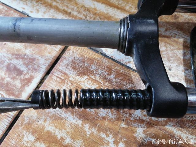 锁死前叉拆解深度解析