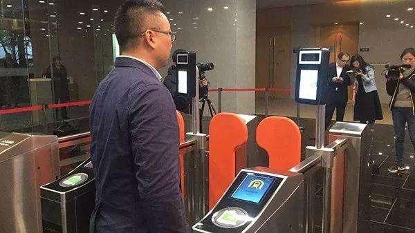 信用贷与消费发票，推动消费金融市场的新动力