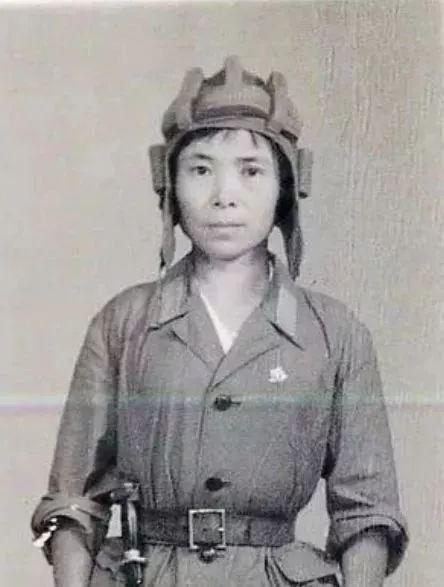 伞兵与空中消灭，现代战争中的特殊战术与战略思考