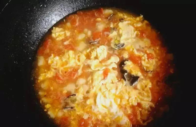 浮酒蛋花汤，一道美味佳肴的烹饪之旅