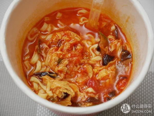 蛋花泡面，一道美味与回忆交织的经典小吃