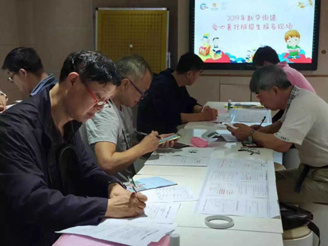 托班美术制作，探索与创意的乐园