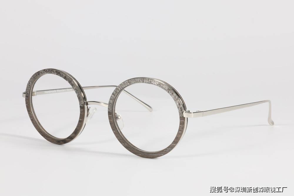 如何区分真假防蓝光眼镜