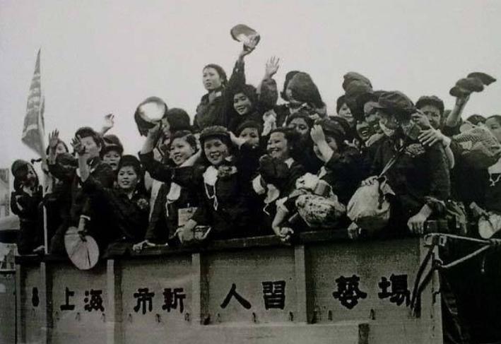 空降部队伞兵训练，锤炼精英的战斗之旅